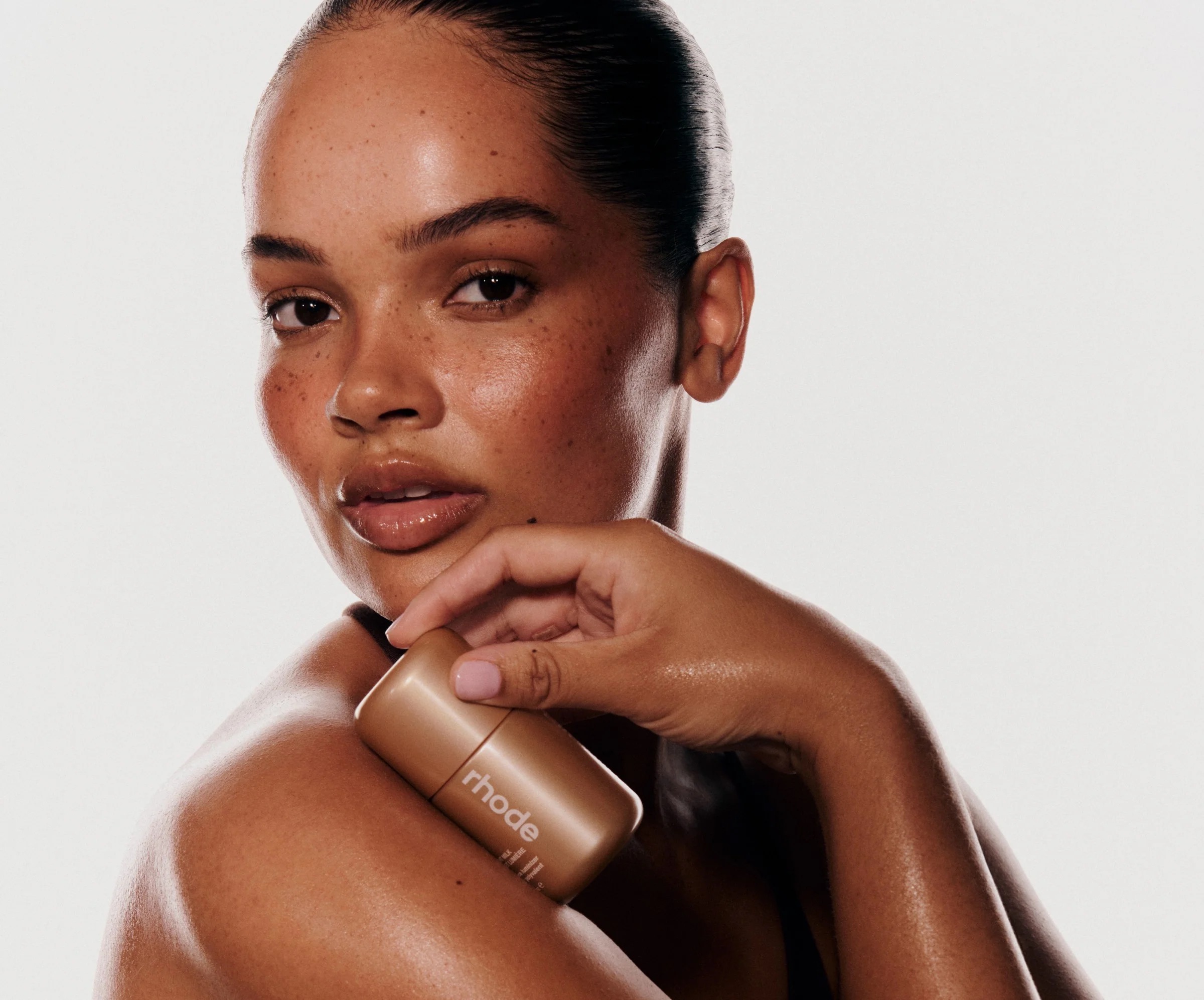 Rhode Highlight Milk Multipurpose Luminizer - Imagem 5